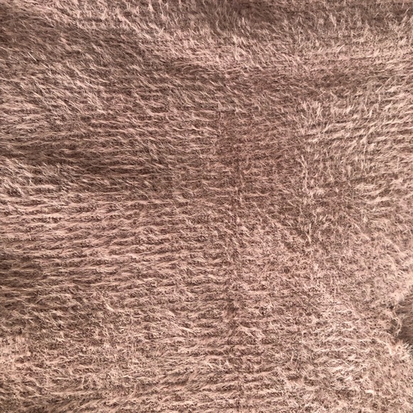 Zara faux fur old pink v-neck top, size M - Picture 2 of 5